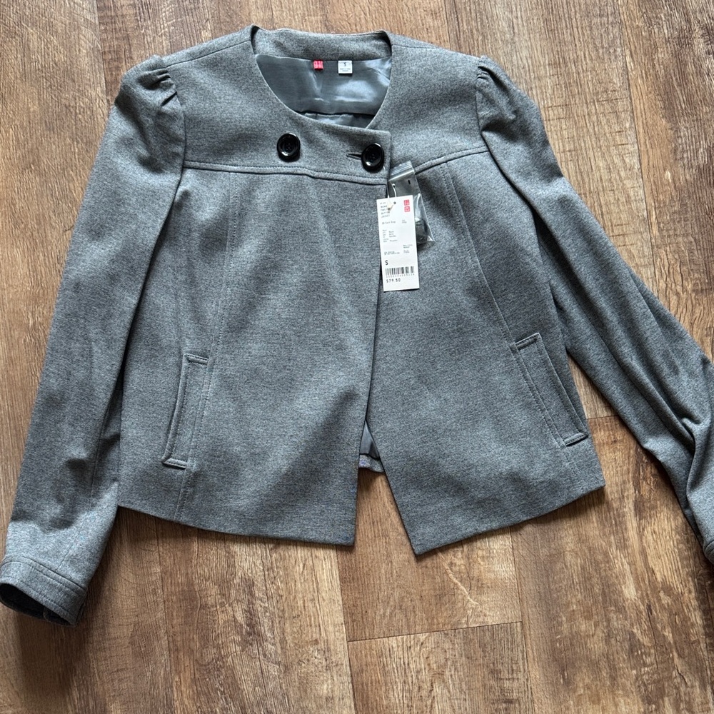 Uniqlo Women's Gray Blazer with Button Detail